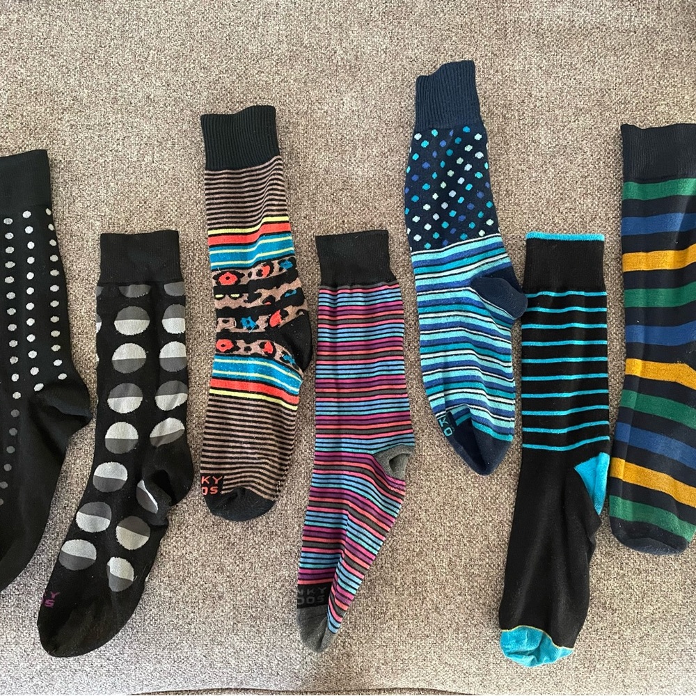 Assorted socks (Men’s size L (9-11).  9 pairs of socks included in bundle!